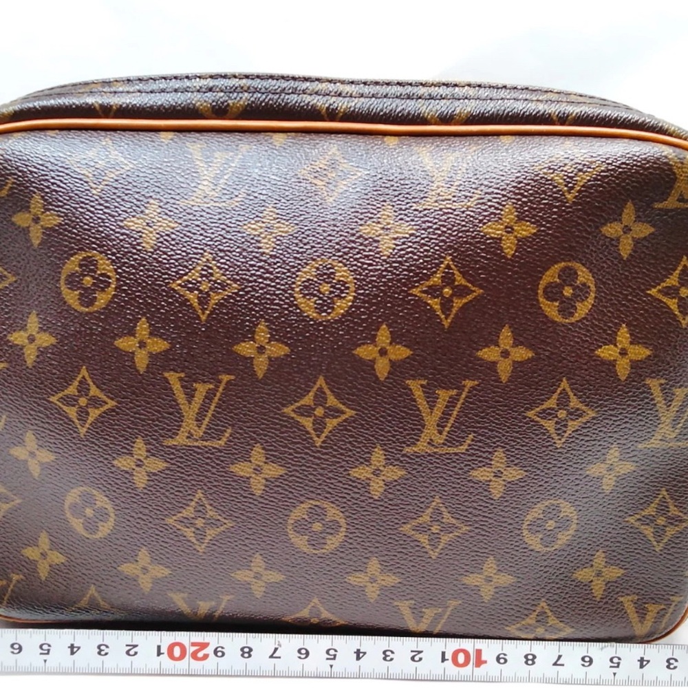 Louis Vuitton Brown Monogram Men's Bag - Picture 2 of 10